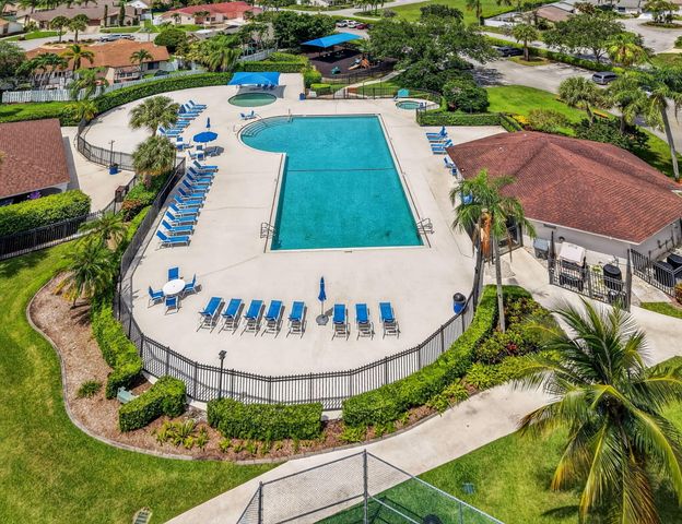 9667 Sunny Isle Circle, Boca Raton, FL 33428