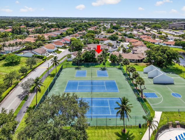 9667 Sunny Isle Circle, Boca Raton, FL 33428