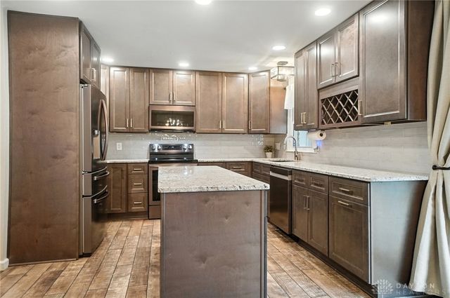 110 Paw Paw Drive, Springboro, OH 45066