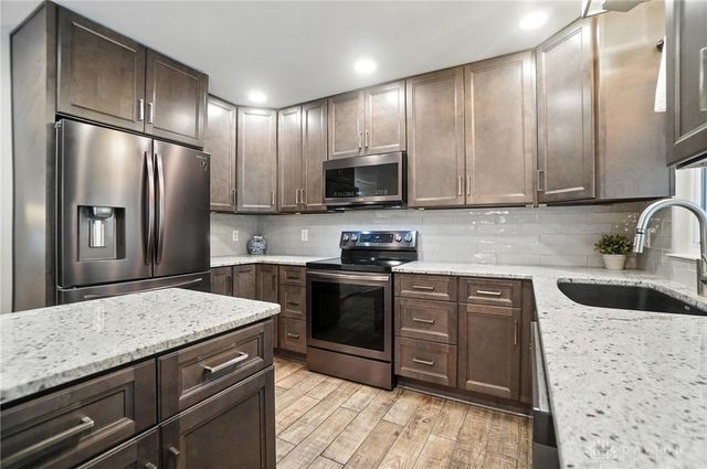 110 Paw Paw Drive, Springboro, OH 45066