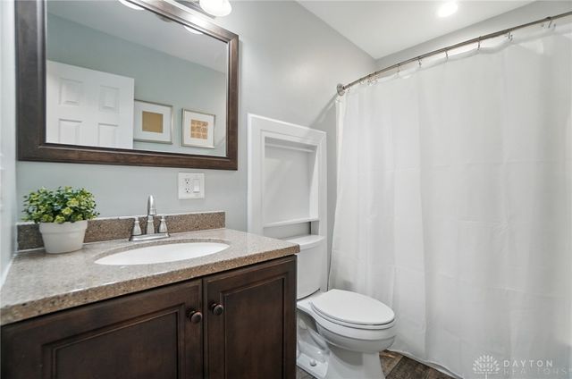 110 Paw Paw Drive, Springboro, OH 45066