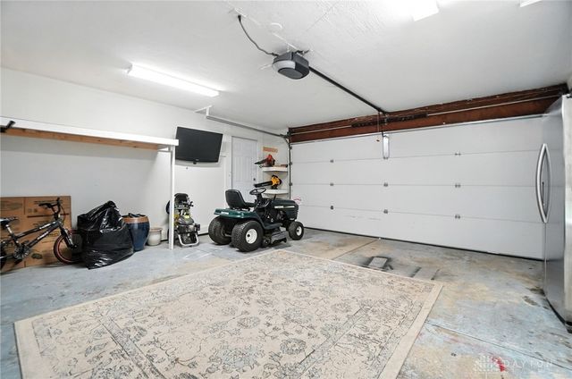 110 Paw Paw Drive, Springboro, OH 45066