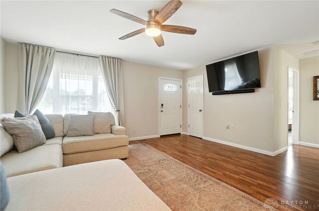 110 Paw Paw Drive, Springboro, OH 45066
