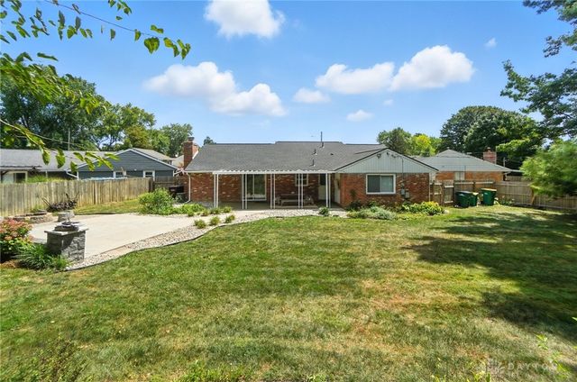 110 Paw Paw Drive, Springboro, OH 45066