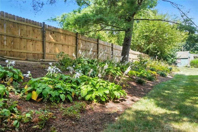 110 Paw Paw Drive, Springboro, OH 45066