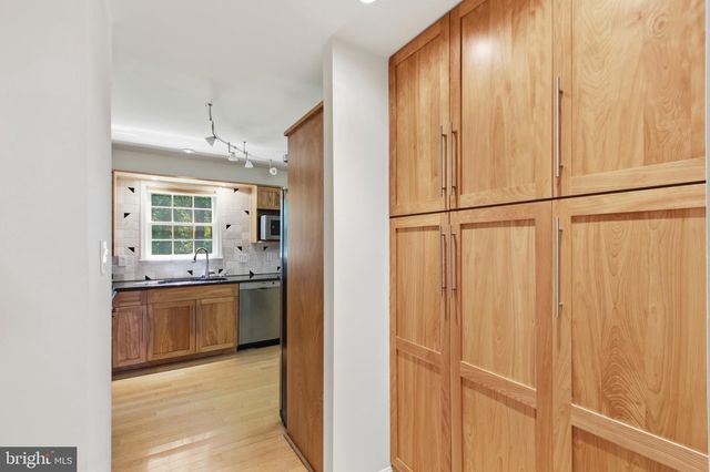 6423 JOHN JACKSON CT, Fairfax Station, VA 22039