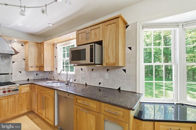 6423 JOHN JACKSON CT, Fairfax Station, VA 22039