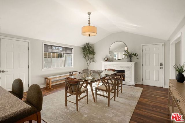 2939 S Oakhurst Avenue, Los Angeles, CA 90034