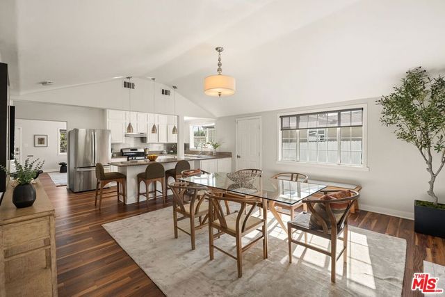 2939 S Oakhurst Avenue, Los Angeles, CA 90034