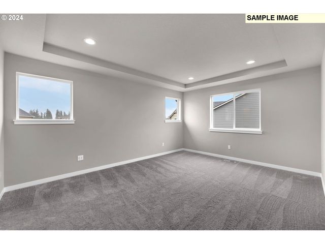 928 Ne SAGEBRUSH Dr, Estacada, OR 97023