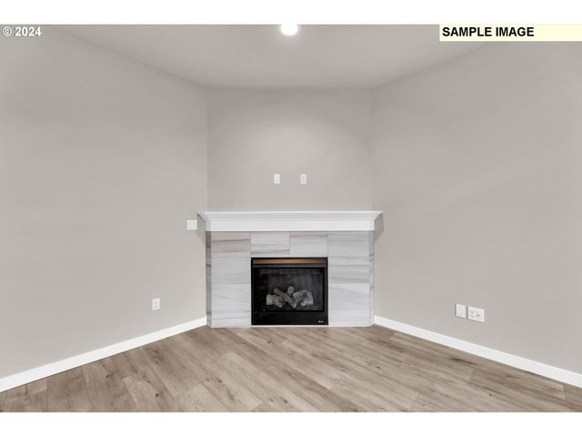 928 Ne SAGEBRUSH Dr, Estacada, OR 97023