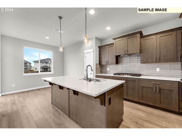 928 Ne SAGEBRUSH Dr, Estacada, OR 97023