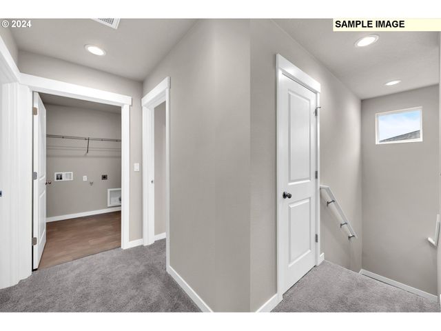 928 Ne SAGEBRUSH Dr, Estacada, OR 97023