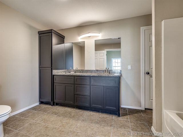 5750 S Gus Road, Chelsea, OK 74016