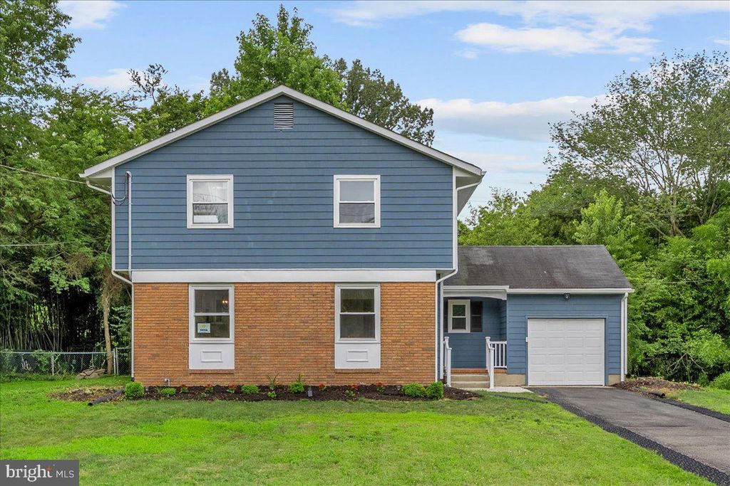 206 HENDRICKSON DR, Princeton Junction, NJ 08550