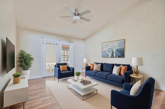 155 PEARL LAKE CAUSEWAY 206, Altamonte Springs, FL 32714