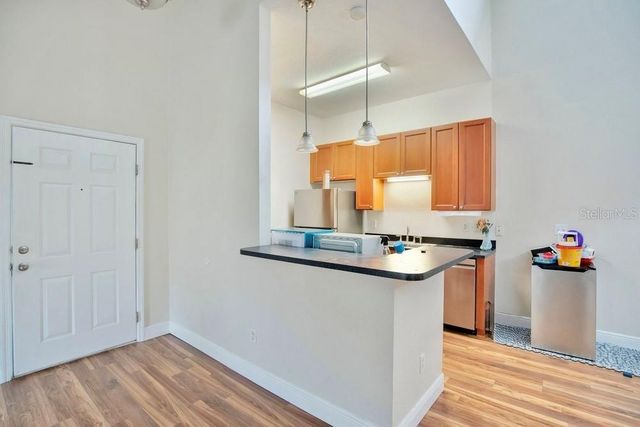 155 PEARL LAKE CAUSEWAY 206, Altamonte Springs, FL 32714