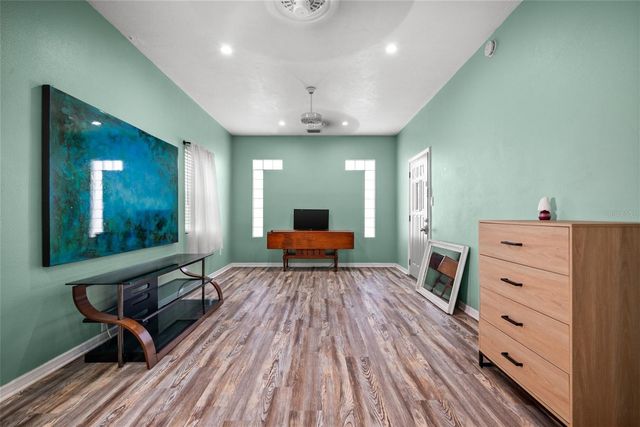 435 3RD STREET NW, Largo, FL 33770