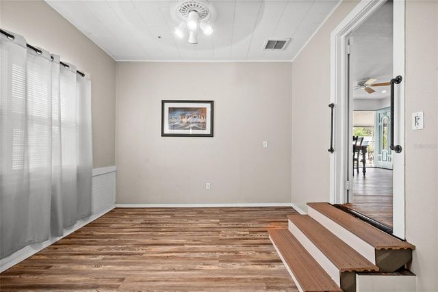 435 3RD STREET NW, Largo, FL 33770