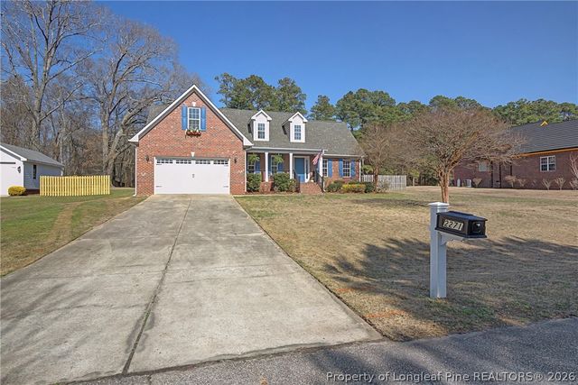 2271 Solomons Pass, Hope Mills, NC 28348