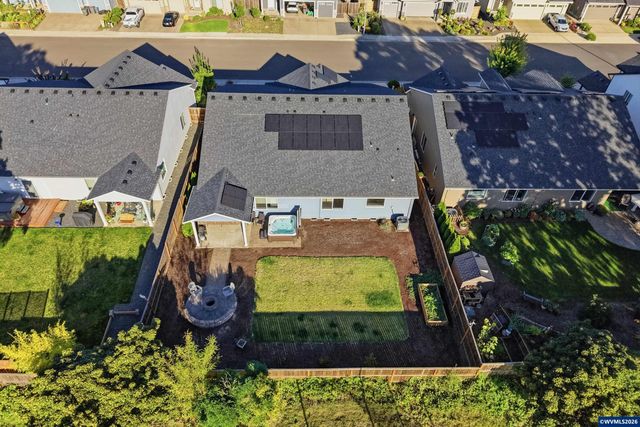 329 S 7th St, Carlton, OR 97111
