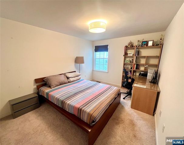 81 Autumn Way 20, Montvale, NJ 07645