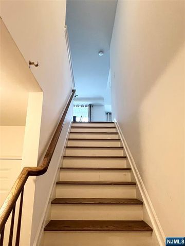 81 Autumn Way 20, Montvale, NJ 07645