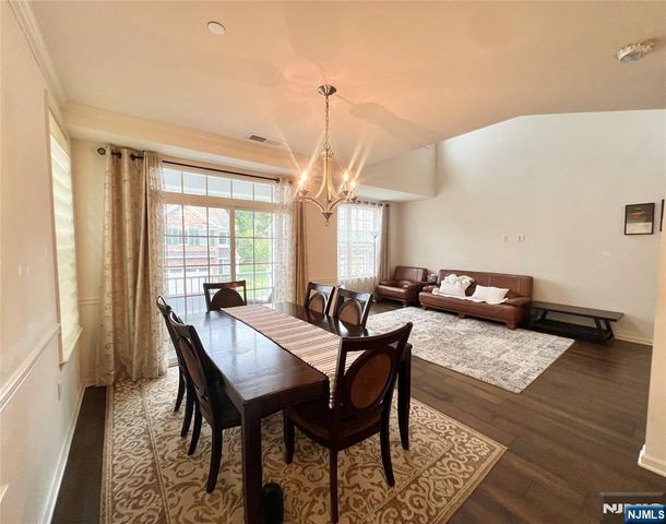 81 Autumn Way 20, Montvale, NJ 07645