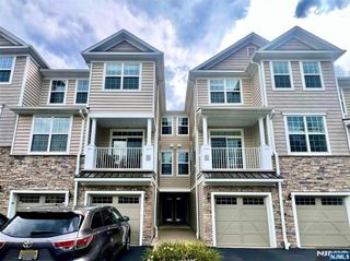 81 Autumn Way 20, Montvale, NJ 07645