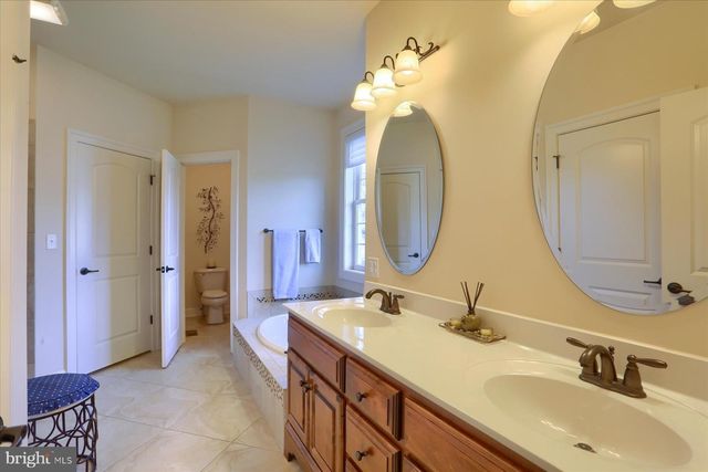 990 GRANDON WAY, Mechanicsburg, PA 17050