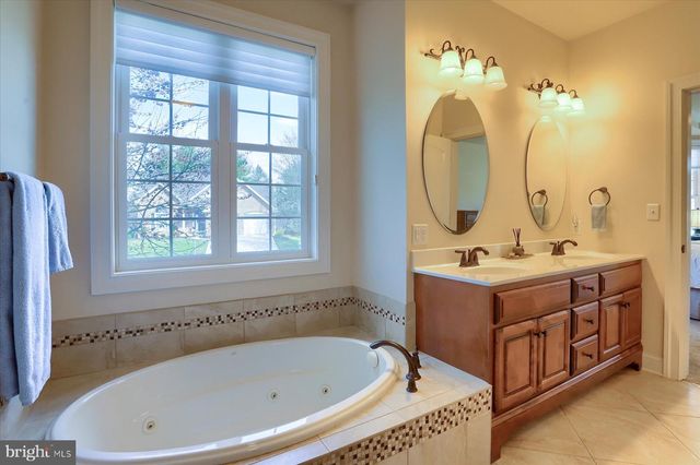 990 GRANDON WAY, Mechanicsburg, PA 17050