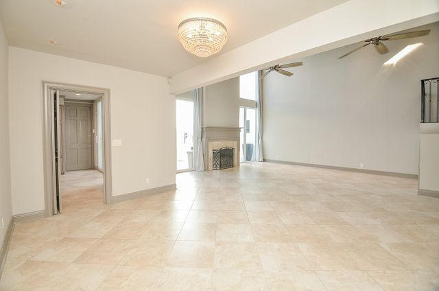 6 River Hollow Lane, Houston, TX 77027