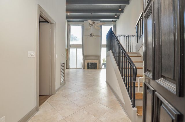 6 River Hollow Lane, Houston, TX 77027