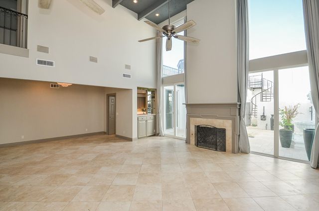 6 River Hollow Lane, Houston, TX 77027