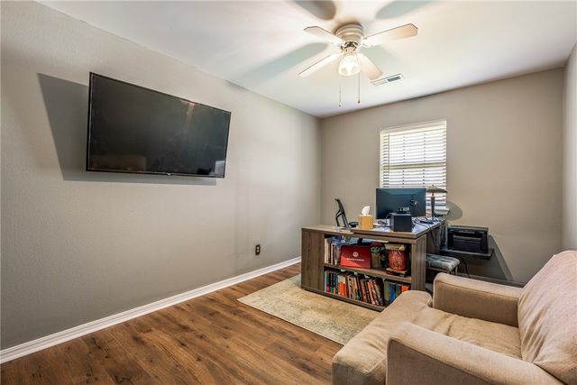 3101 N McDonald Avenue, Springdale, AR 72762