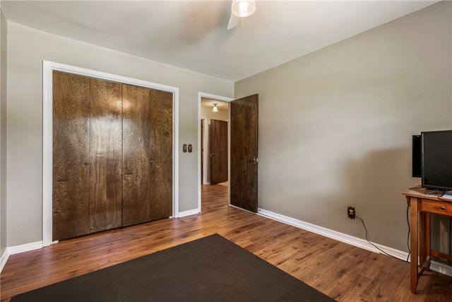 3101 N McDonald Avenue, Springdale, AR 72762