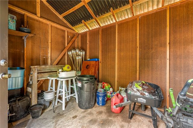 3101 N McDonald Avenue, Springdale, AR 72762