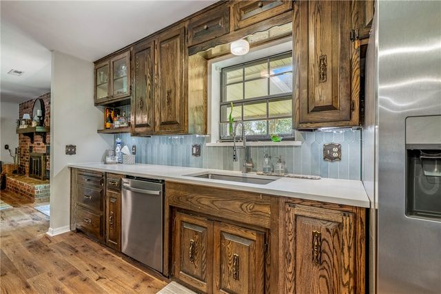 3101 N McDonald Avenue, Springdale, AR 72762