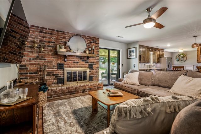 3101 N McDonald Avenue, Springdale, AR 72762