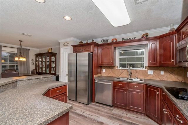 8300 Woodbend Drive, Semmes, AL 36575