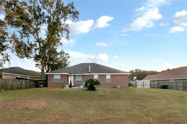 8300 Woodbend Drive, Semmes, AL 36575
