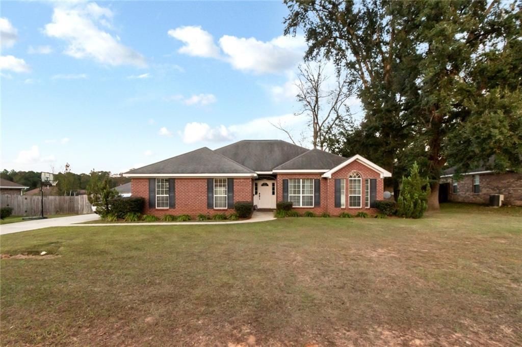 8300 Woodbend Drive, Semmes, AL 36575