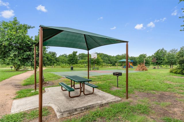 324 Almquist ST, Hutto, TX 78634
