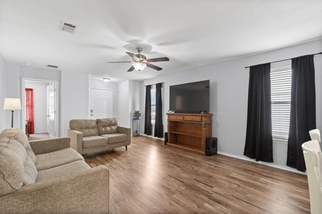 324 Almquist ST, Hutto, TX 78634