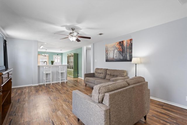 324 Almquist ST, Hutto, TX 78634
