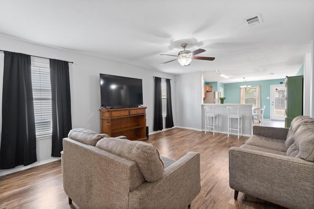 324 Almquist ST, Hutto, TX 78634