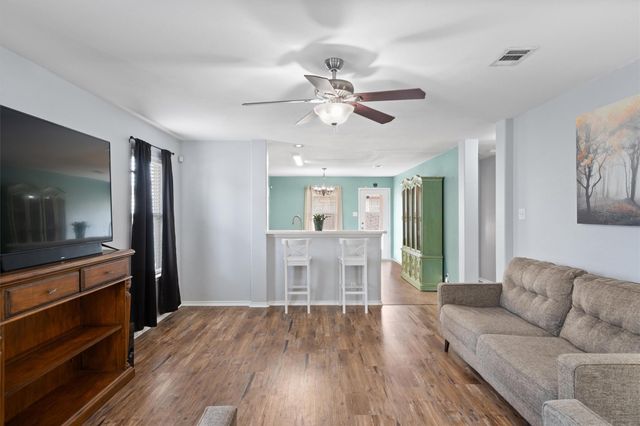 324 Almquist ST, Hutto, TX 78634