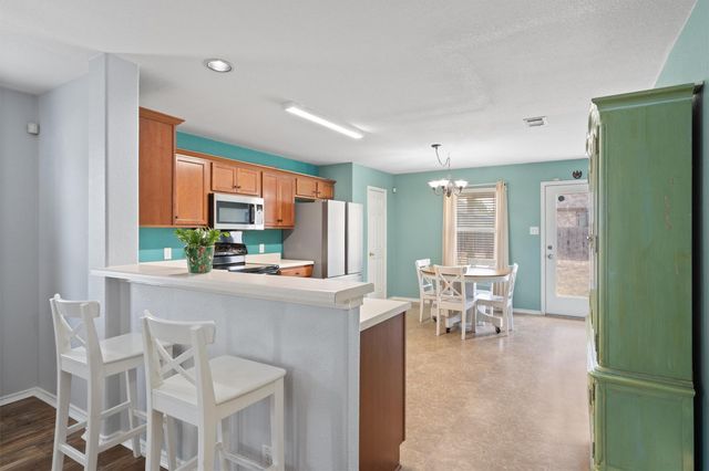324 Almquist ST, Hutto, TX 78634