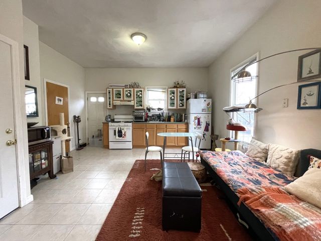 5 Cedar Street 2, Cambridge, MA 02140