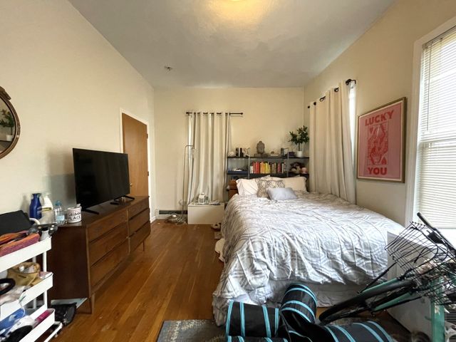 5 Cedar Street 2, Cambridge, MA 02140